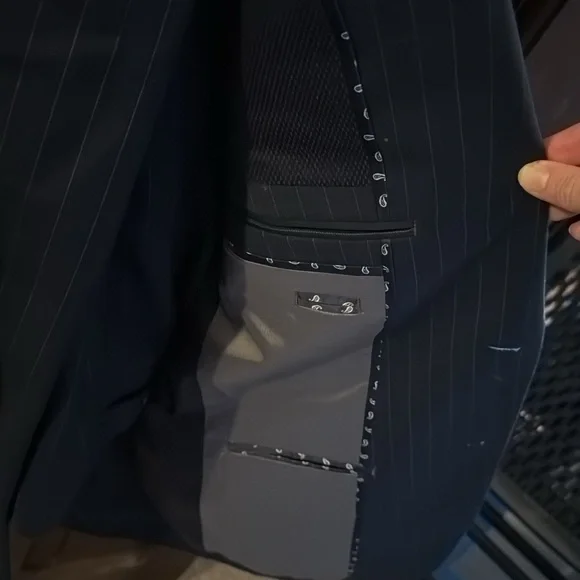 Classic Joseph Abboud Navy Blue Pinstripe Suit - Picture 7 of 9